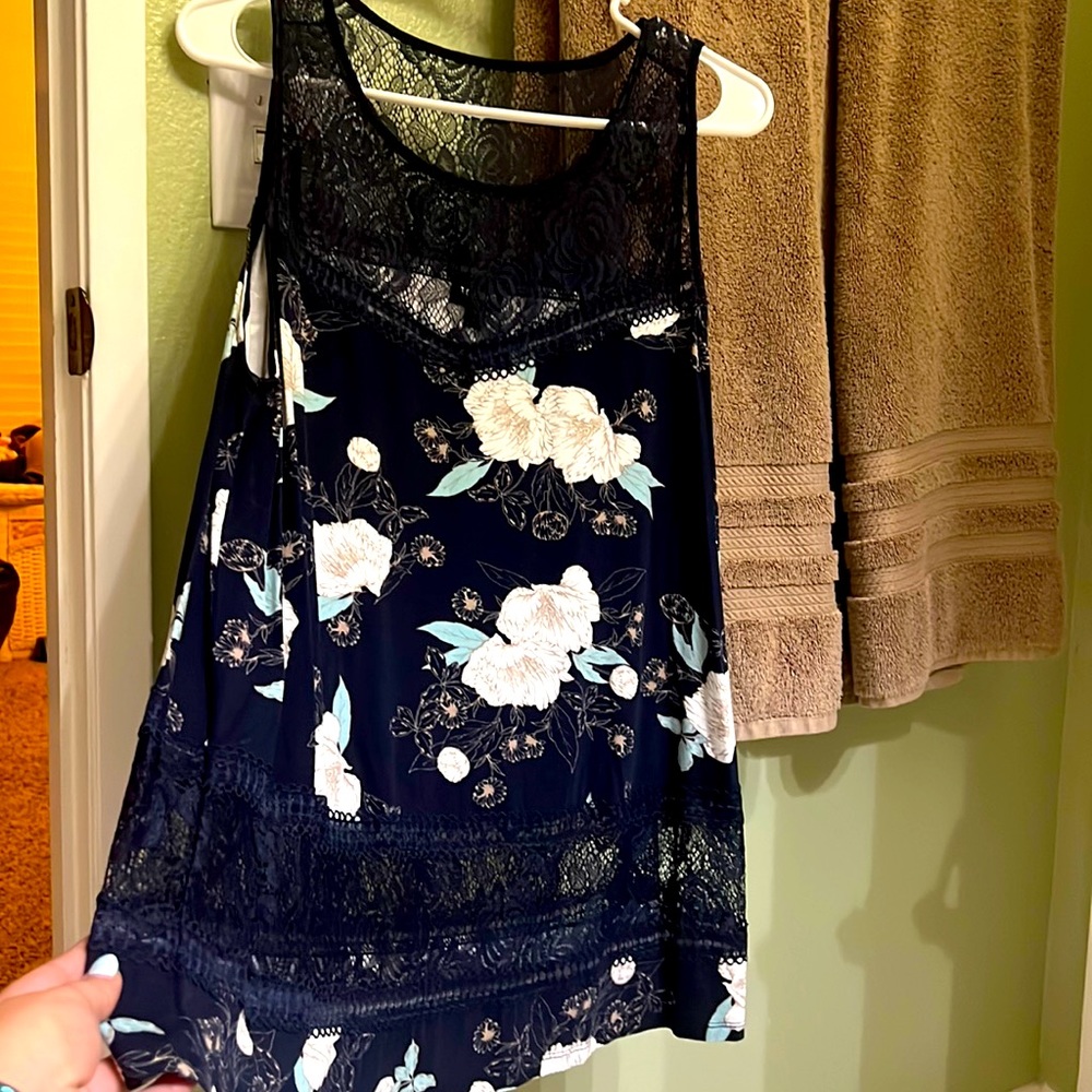 Torrid size 1 floral tank